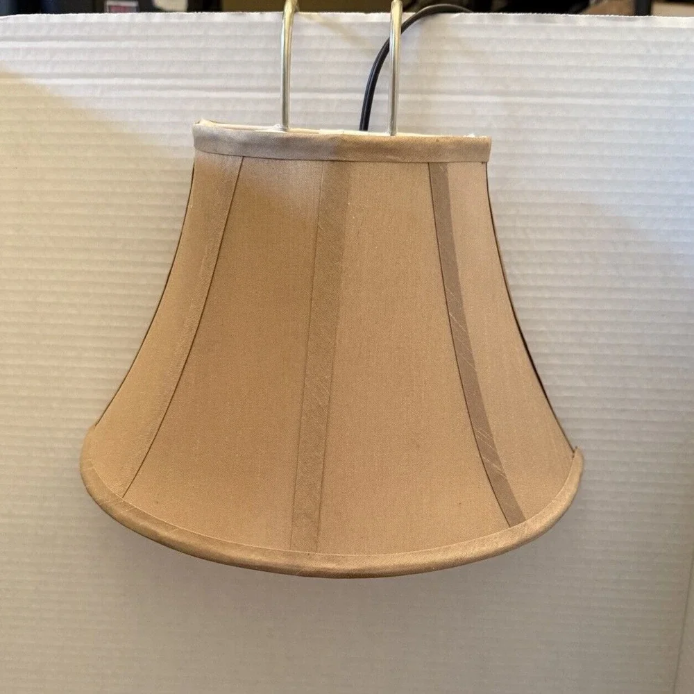 Over Ledge/Door/Rod Floating Bell Shape Shade Plug-In Pull Light‎